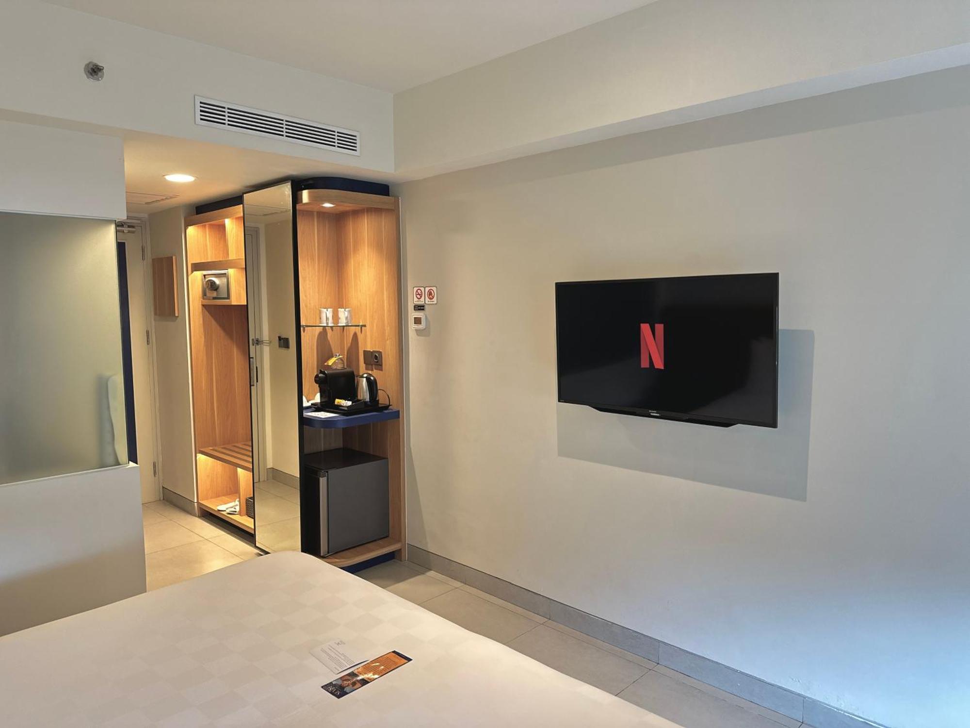 Hotel Sevn 4*